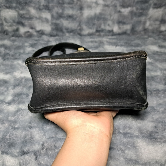 Vintage 80s Coach Murphy black leather crossbody bag mini - Picture 4 of 14